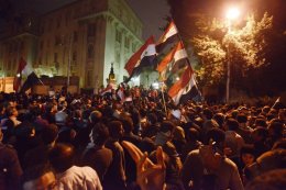 Тысячи египтян пошли маршем на "Братьев-мусульман"