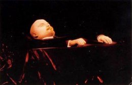 Путин сравнил мумию Ленина с мощами святых в Киево-Печерской лавре