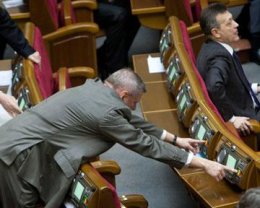 Янукович подписал закон о персональном голосовании депутатов