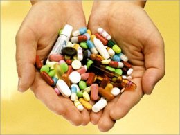 Янукович договорился о поставках дешевых лекарств из Индии