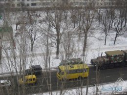 По улицам Одессы едет военная техника (ФОТО+ВИДЕО)