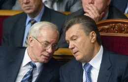 Янукович раскрыл секрет «непотопляемости» Азарова