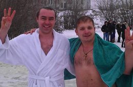 Мирошниченко на крещенские купания пришел в странной футболке (ФОТО)