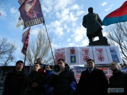 По случаю Дня Соборности сталинисты подрались со свободовцами (ФОТО+ВИДЕО)