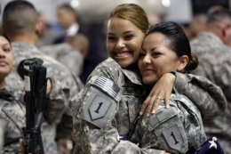 Пентагон разрешил женщинам воевать