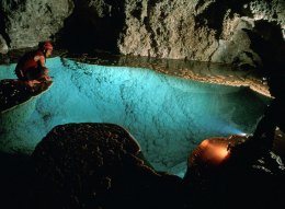В одной из глубочайших и изолированных пещер мира обнаружили бактерии устойчивые к антибиотикам (ФОТО)