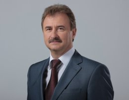 Александр Попов не отказывается от кандидатуры на пост столичного мэра