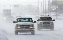 Основные правила управления автомобилем во время снегопада