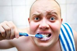 Чистить зубы надо с музыкой