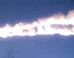 В небе над Челябинском метеорит столкнулся с НЛО (ВИДЕО)
