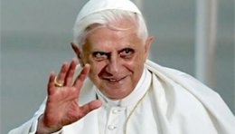 Бенедикт XVI покинул свой пост из-за гей-скандала (ВИДЕО)