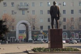 "Свободу" подозревают в осквернении памятника Ленину в Енакиево