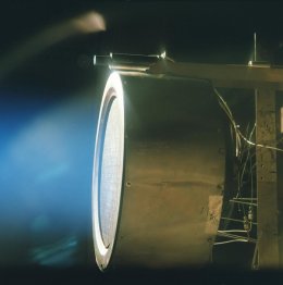 Улучшенные ионные двигатели позволят вырваться за пределы Солнечной системы (ФОТО)