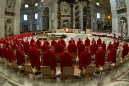 Кардиналы делят наследство Папы