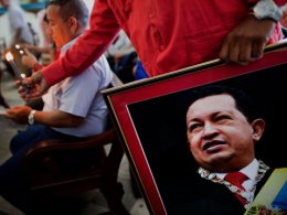 Российский онколог опроверг информацию о том, что Чавеса заразили