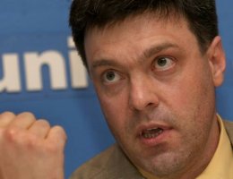 Олег Тягнибок призывает украинцев бороться с властью