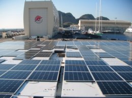 Крупнейшая в мире лодка на солнечных батареях (ФОТО+ВИДЕО)