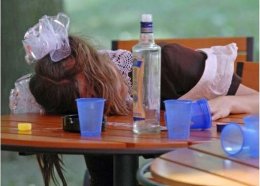 Новая политика Кабмина в отношении малолетних алкоголиков
