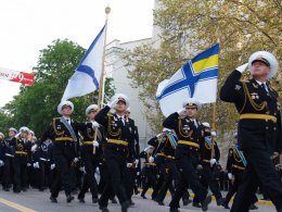 «Свобода» требует запретить в Севастополе военный парад на 9 мая