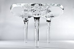 Необычное решение: жидкий стол (ФОТО)