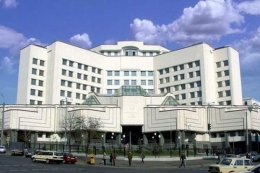 Конституционный суд перенес все выборы в Киеве на 2015 год