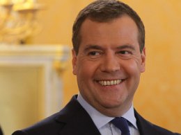 Дмитрий Медведев: "Госслужба заключается не только в том, чтобы облизывать"