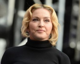 Мадонна испортила свое лицо ботоксом (ФОТО)