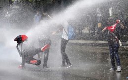 Турецкая полиция разогнала акцию протеста в Стамбуле (ВИДЕО)