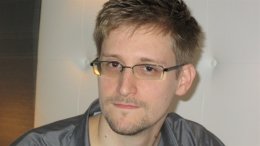 США открыли охоту на информатора из ЦРУ Эдварда Сноудена
