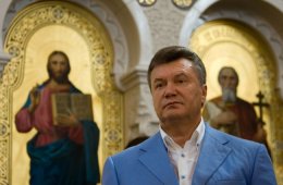 Президент Украины поздравил православных с Днем Святой Троицы