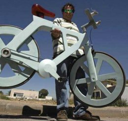 Израильтянин изобрел велосипед из картона