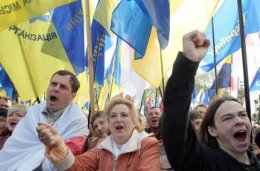 «Батькивщина» призывает украинцев к революции