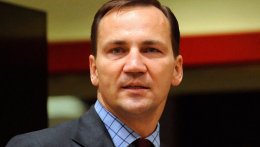 Радослав Сикорский призвал депутатов Сейма не навредить Украине