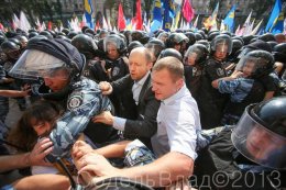 Разбираться со вчерашними драками в Киевраде будут правоохранители