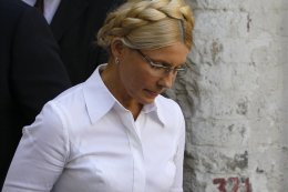 Тимошенко по закону не имеет права лечиться за границей