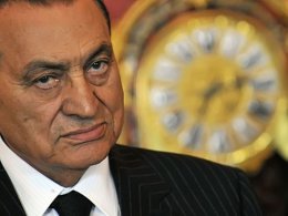 Освобожденный Мубарак вновь предстал перед судом