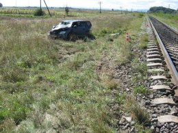 В Ивано-Франковской области поезд раздавил Skoda-Fabia