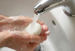 Тщательное мытье рук с мылом – это эффективный способ предотвратить смерть