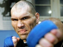 Валуев рассказал о шансах Поветкина на победу в бою против Кличко