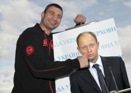 Политтехнологи Яненюка пытаются опустить рейтинг Кличко