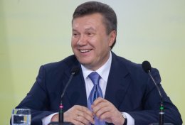 Оппозиция смешит Януковича