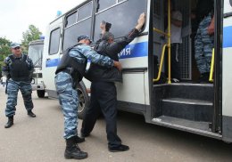 Полиции приказали до конца года очистить Москву то нелегалов