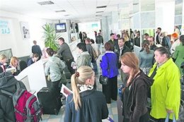 Пассажиры устроили бунт в аэропорту Жуляны