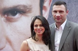 Жена Виталия Кличко хочет быстрейшего завершения его спортивной карьеры
