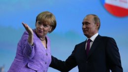 Меркель пообещала напомнить Путину, что холодная война уже закончилась
