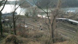 Нью-Йорке изъяли "черный ящик" с разбившегося поезда
