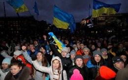 Разгон студенческого Евромайдана увел людей в сторону от власти и оппозиции