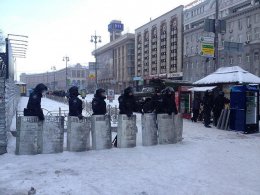 Все дороги, ведущие к Майдану, перекрыты внутренними войсками (ФОТО)