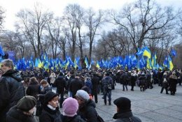 Обманутые "антимайдановцы" требуют отставки Януковича