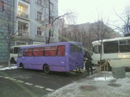 Автобусы со спецназом покинули Майдан